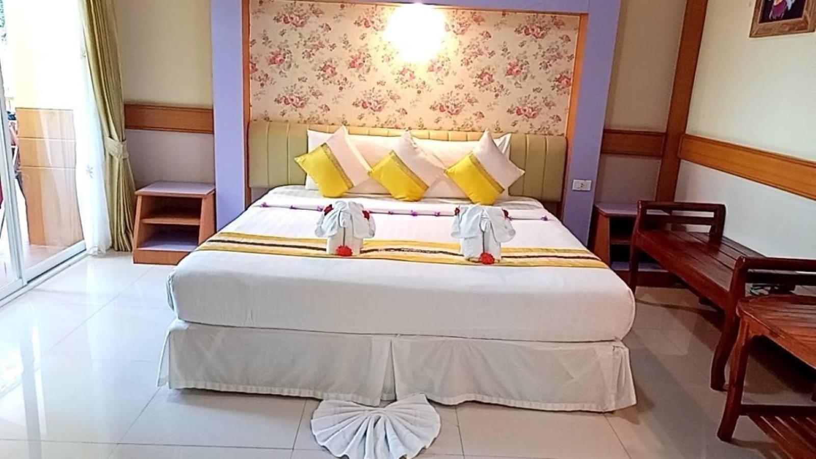 Coconut Beach Resort, Koh Chang Bilik gambar